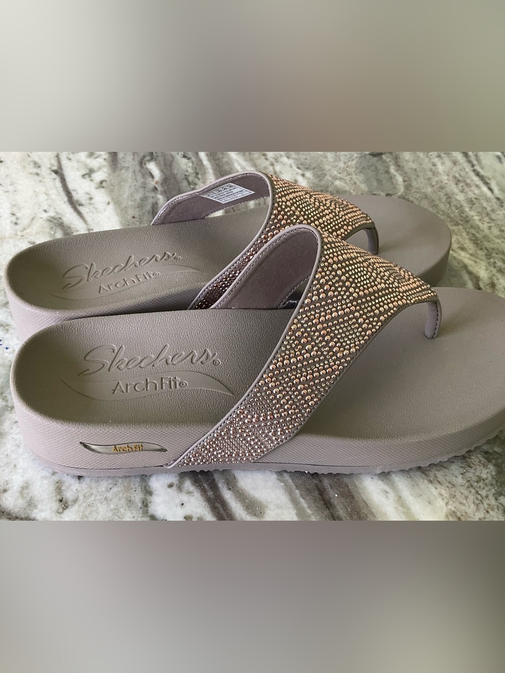 NWOTSkechers Taupe Glitter Rhinestone V-Strap Flip Flop Sandals - Picture 6 of 7